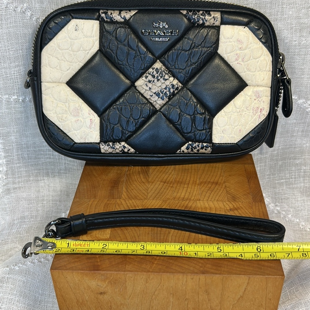 Coach compact cross body shoulder pocketbook - Picture 13 of 16